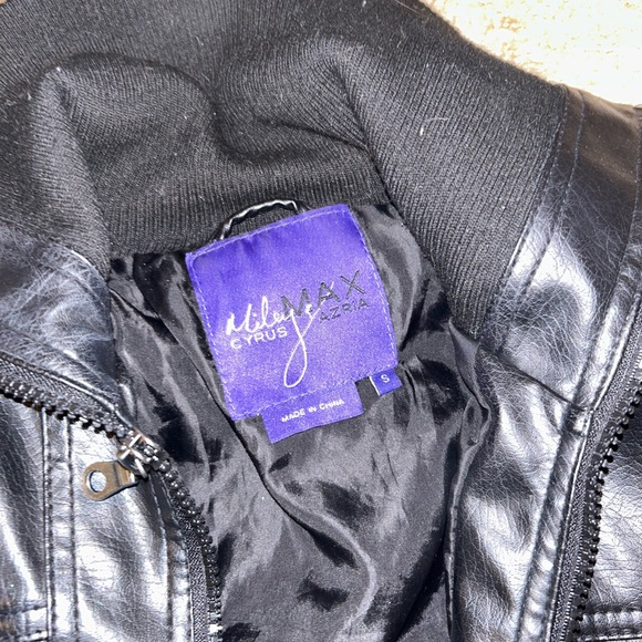 Miley Cyrus black pleather jacket - Picture 2 of 2